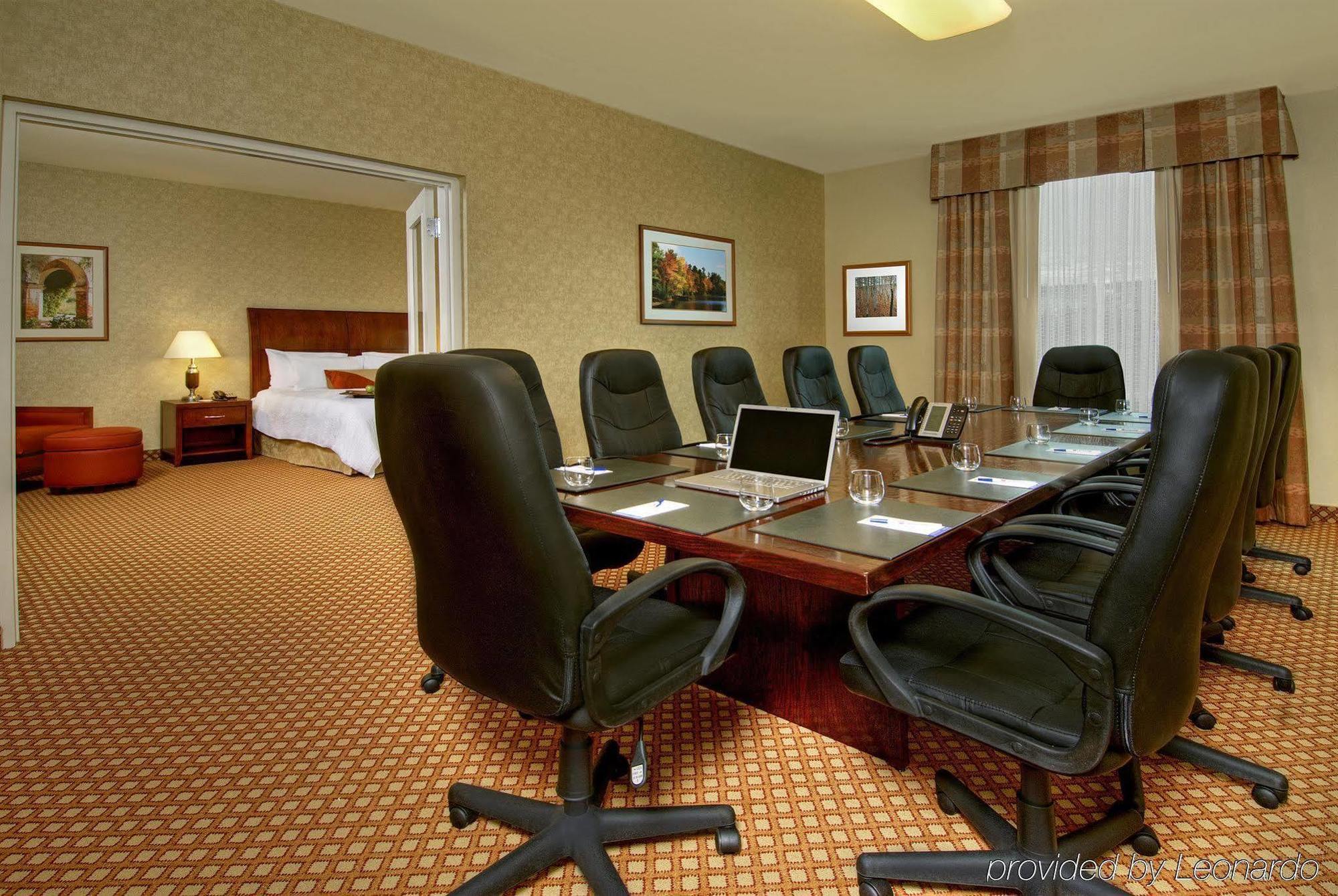 Hilton Garden Inn Ottawa Airport Luaran gambar